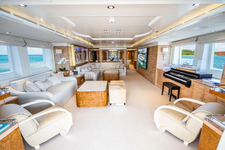 2002-147-intermarine-superyacht