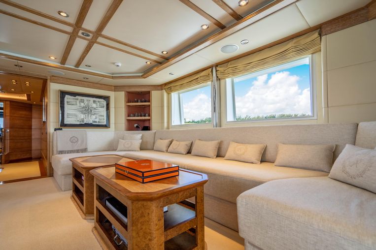 2002-147-intermarine-superyacht