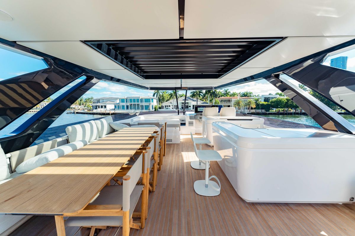 2023 Ferretti Yachts 86 