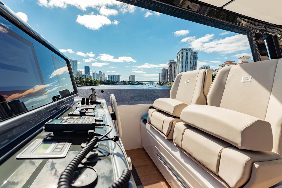 2023 Ferretti Yachts 86 