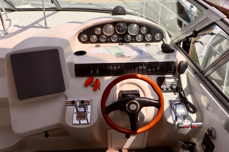 Entourage Yacht Photos Pics 