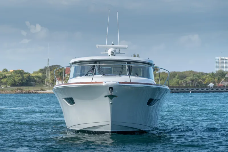 Eclipse 505 Shadow Hull #001 Yacht Photos Pics 