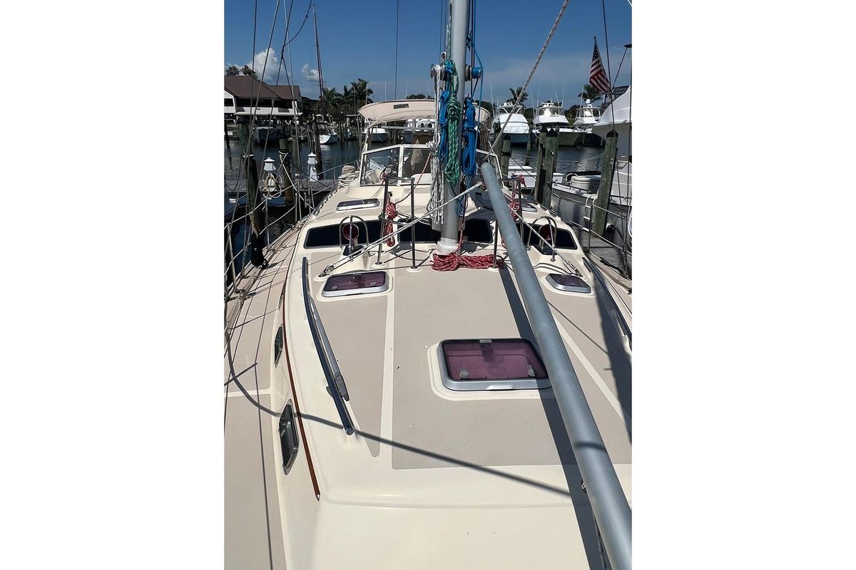 2005 Island Packet 51 