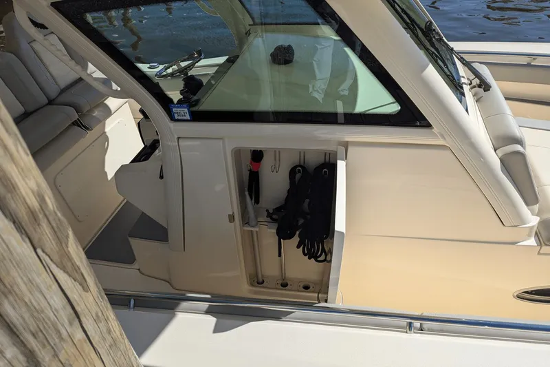 Thavma Yacht Photos Pics 