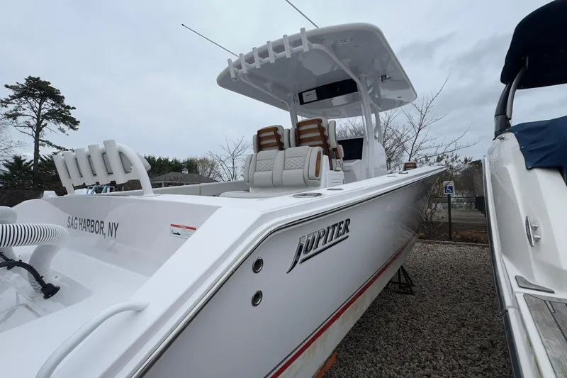  Yacht Photos Pics 2024 Jupiter 32 FS boat in Sag Harbor, NY, featuring sleek design and modern amenities.