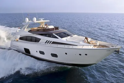 Ferretti Yachts 800