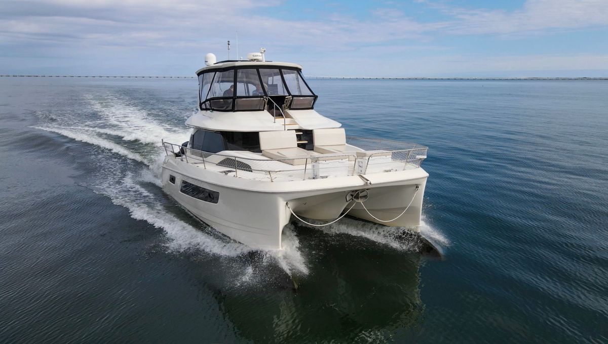 2018 Aquila 44 
