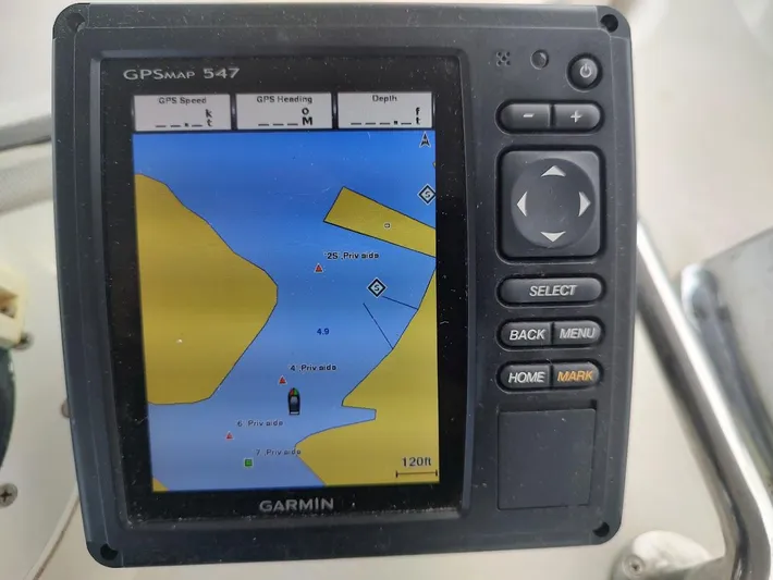 Seeker Yacht Photos Pics Garmin GPSMAP 547 displaying nautical chart on Stevens Custom 53/56, 2005 model.