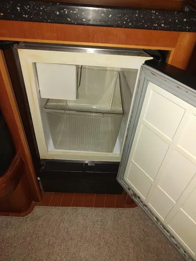 Seeker Yacht Photos Pics 