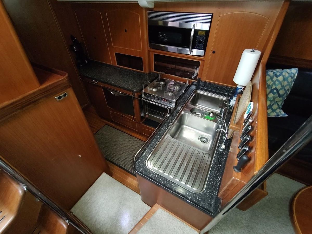 2005 Stevens 53 