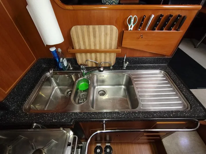 Seeker Yacht Photos Pics 