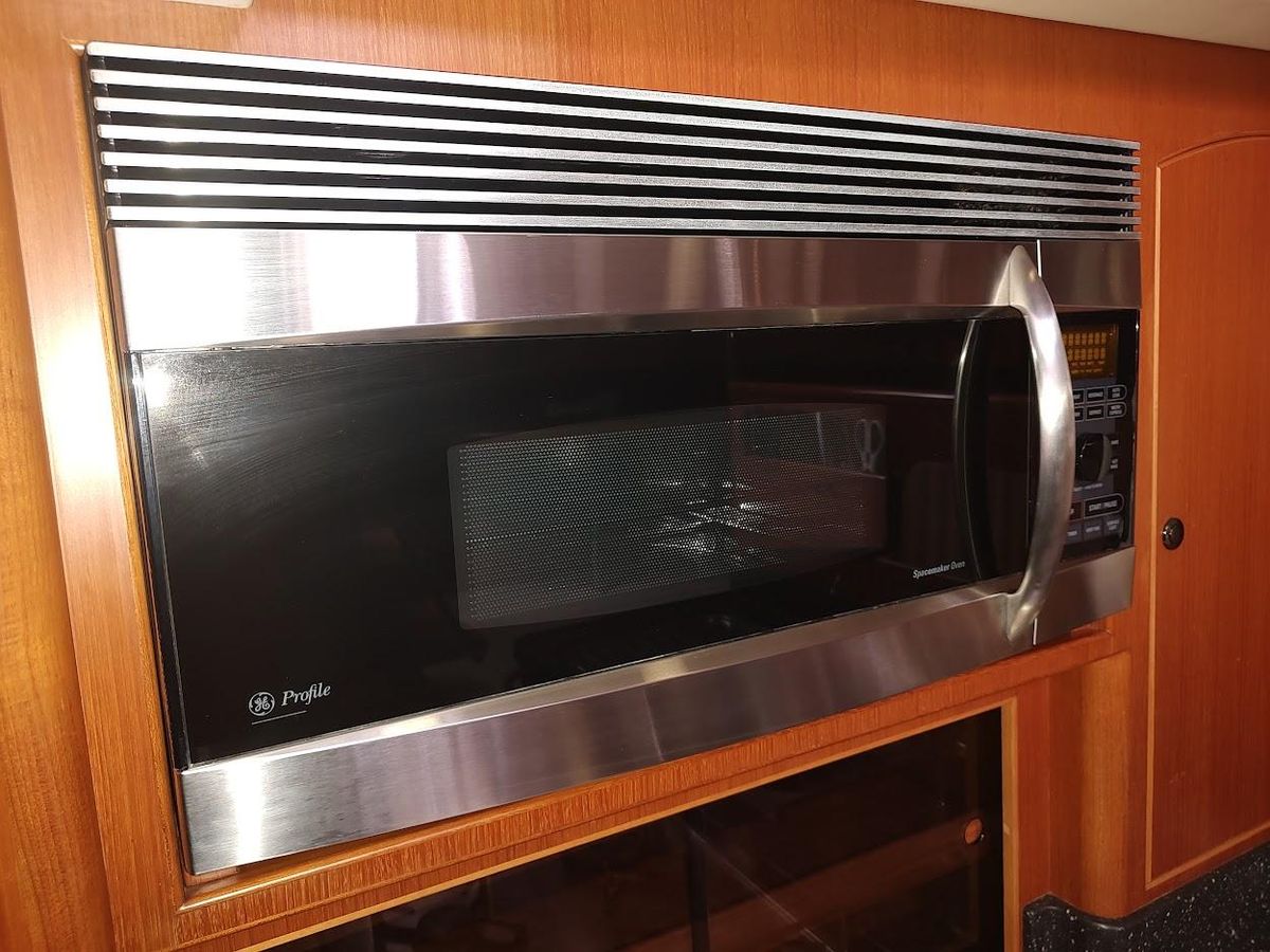 2005 Stevens 53 