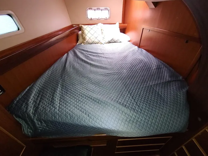 Seeker Yacht Photos Pics 