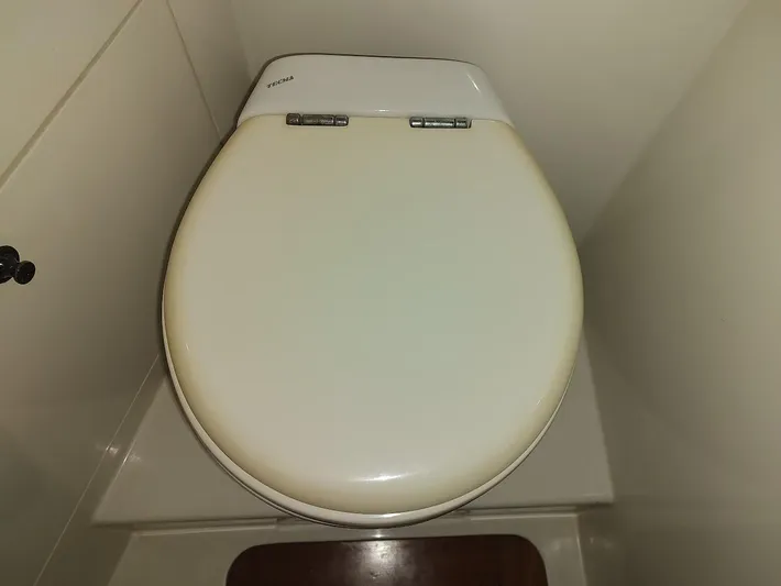 Seeker Yacht Photos Pics 