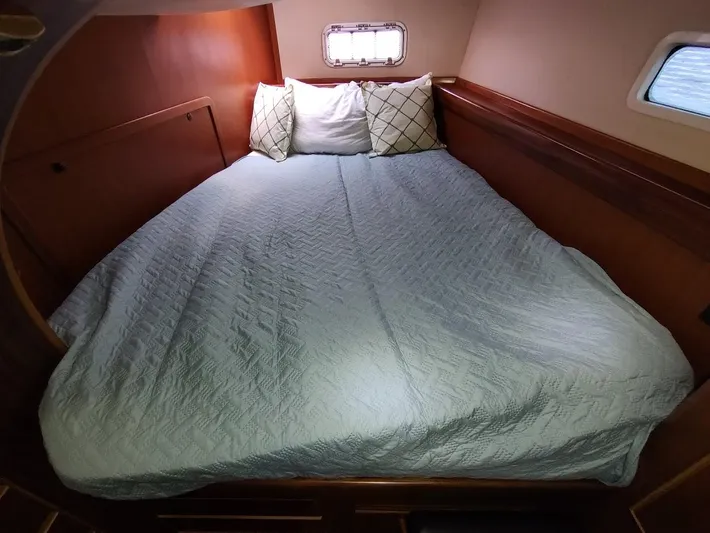 Seeker Yacht Photos Pics 