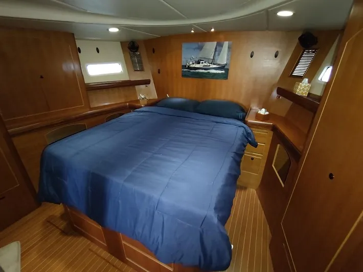 Seeker Yacht Photos Pics 