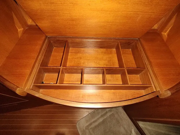 Seeker Yacht Photos Pics 