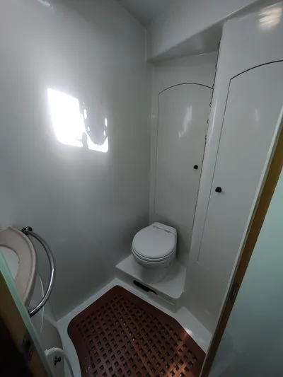 Seeker Yacht Photos Pics 