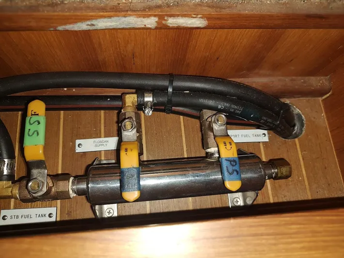 Seeker Yacht Photos Pics 