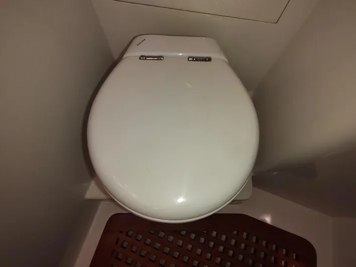 Seeker Yacht Photos Pics 