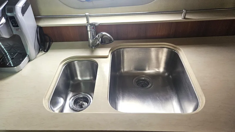 Maroner Yacht Photos Pics 