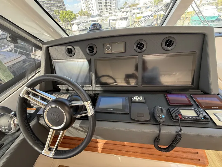 Ocean Driver Yacht Photos Pics 