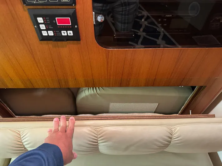 Beachlife Yacht Photos Pics 