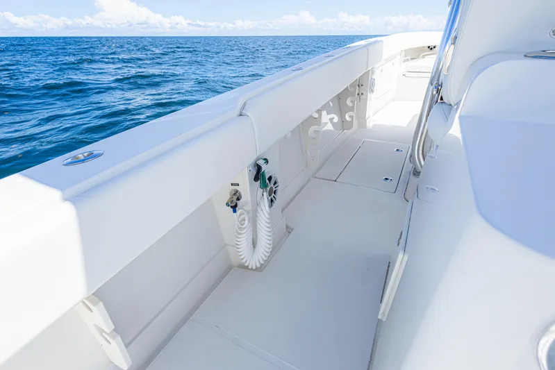 Bandit Yacht Photos Pics 2018 Jupiter 38 FS boat deck with ocean view, showcasing sleek design and spacious layout.