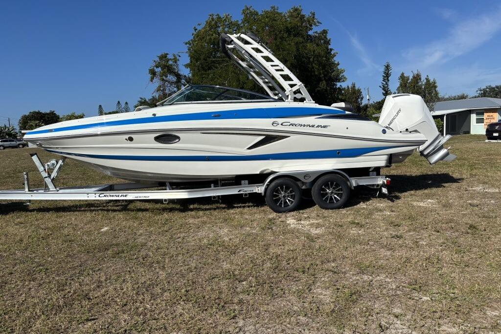 Crownline Eclipse E260 XS