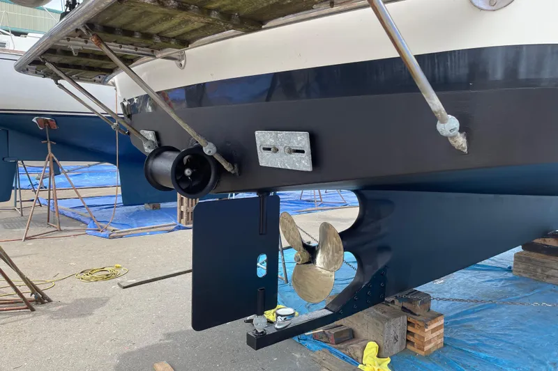 S.k.i Yacht Photos Pics Eagle 40 Pilothouse Trawler 2000, propeller and rudder detail in dry dock.