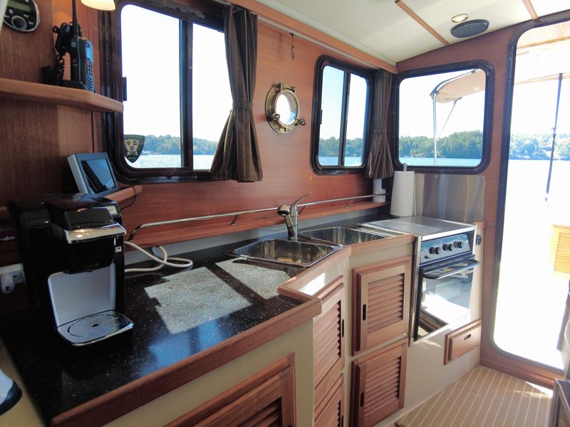 2012 Ranger Tugs R29