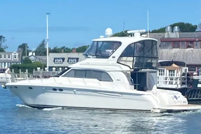 Sea Ray 480 Sedan Bridge