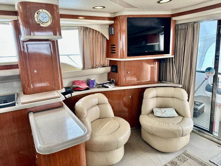 Wine Down Yacht Photos Pics Salon Starboard Side Aft