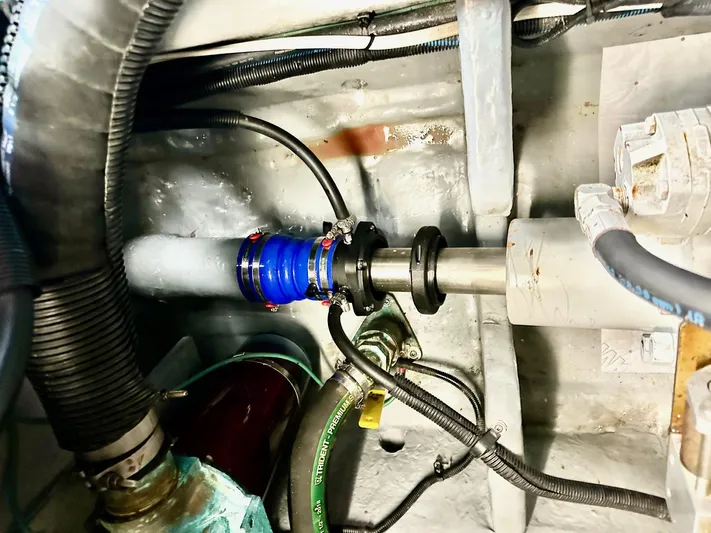 Wine Down Yacht Photos Pics Shaft