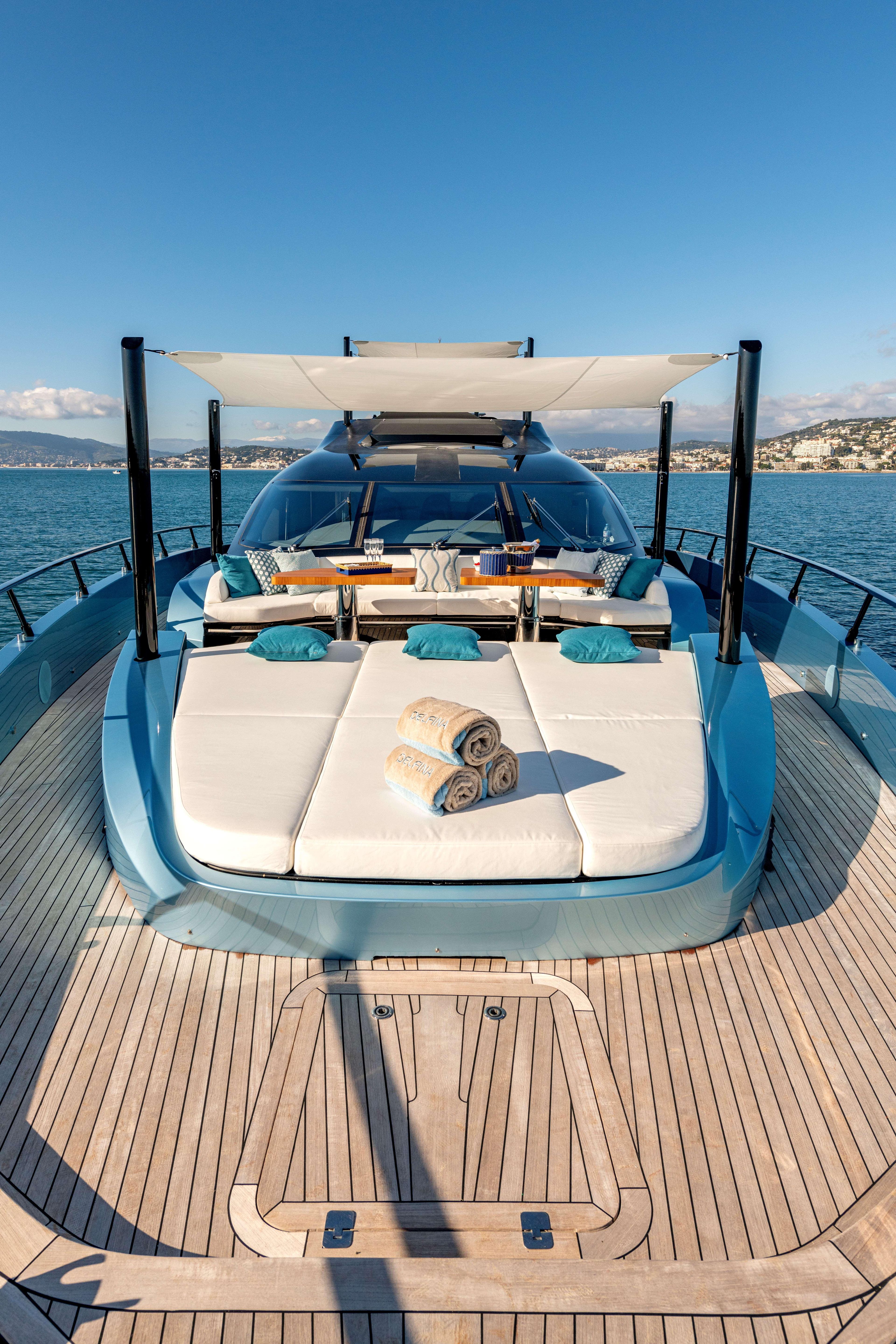 2024 Mangusta 104 