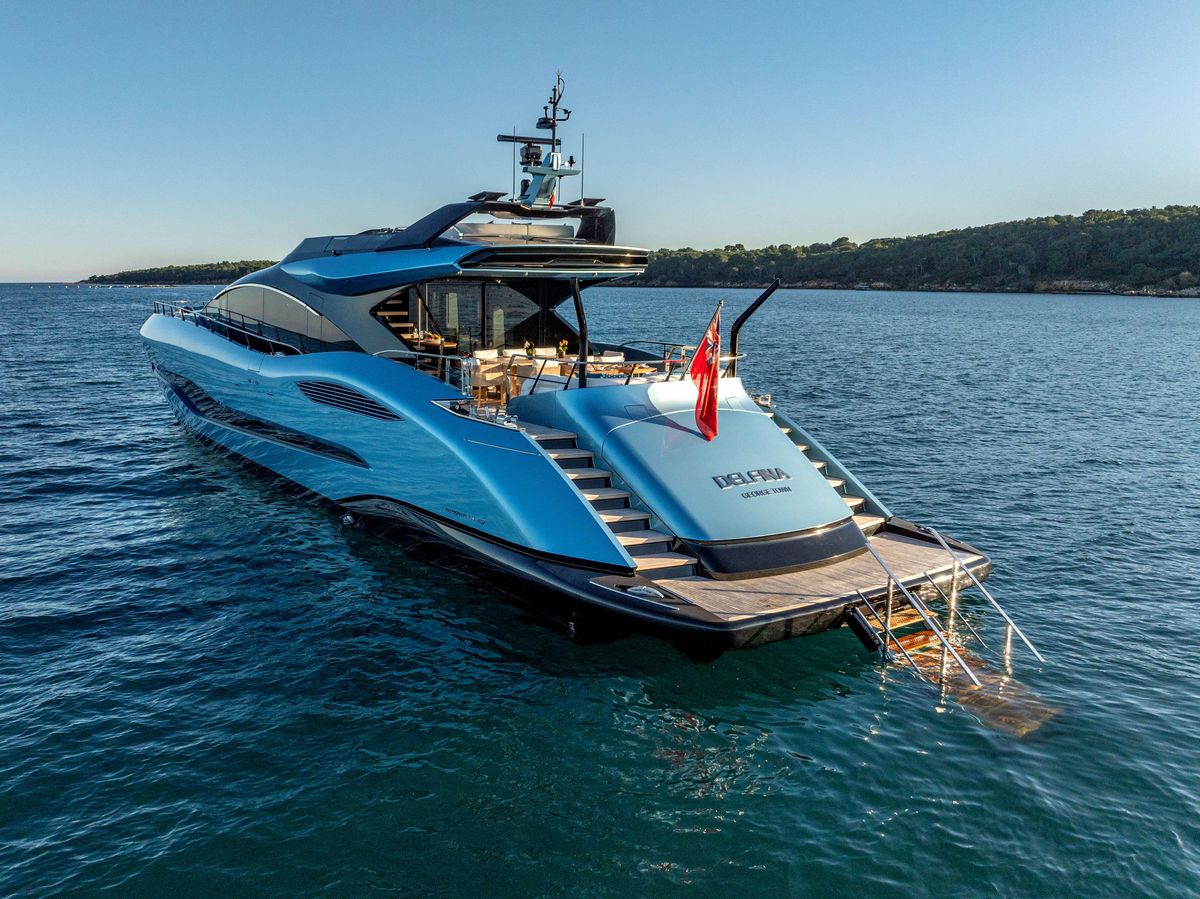 2024 Mangusta 104 