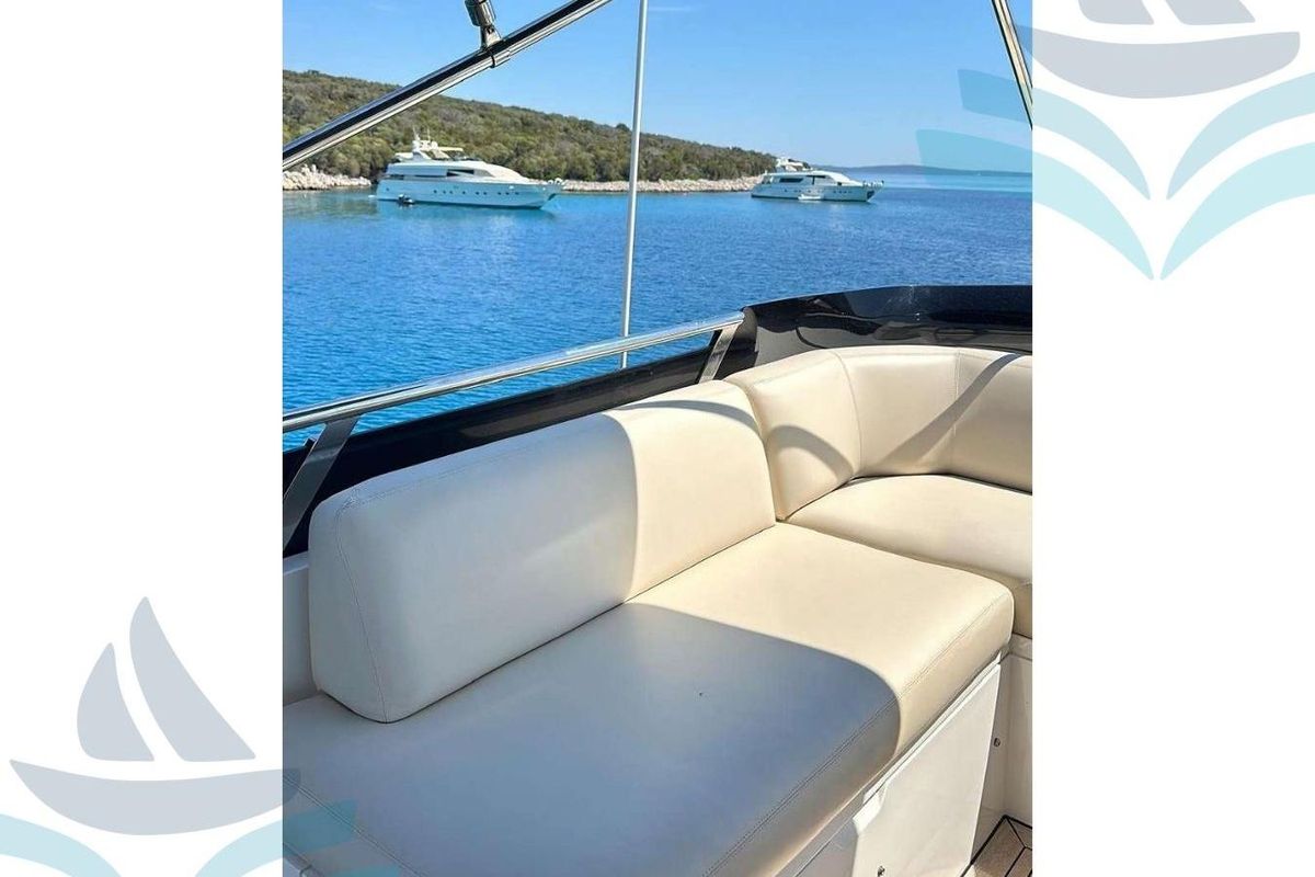 2010 Princess 62 