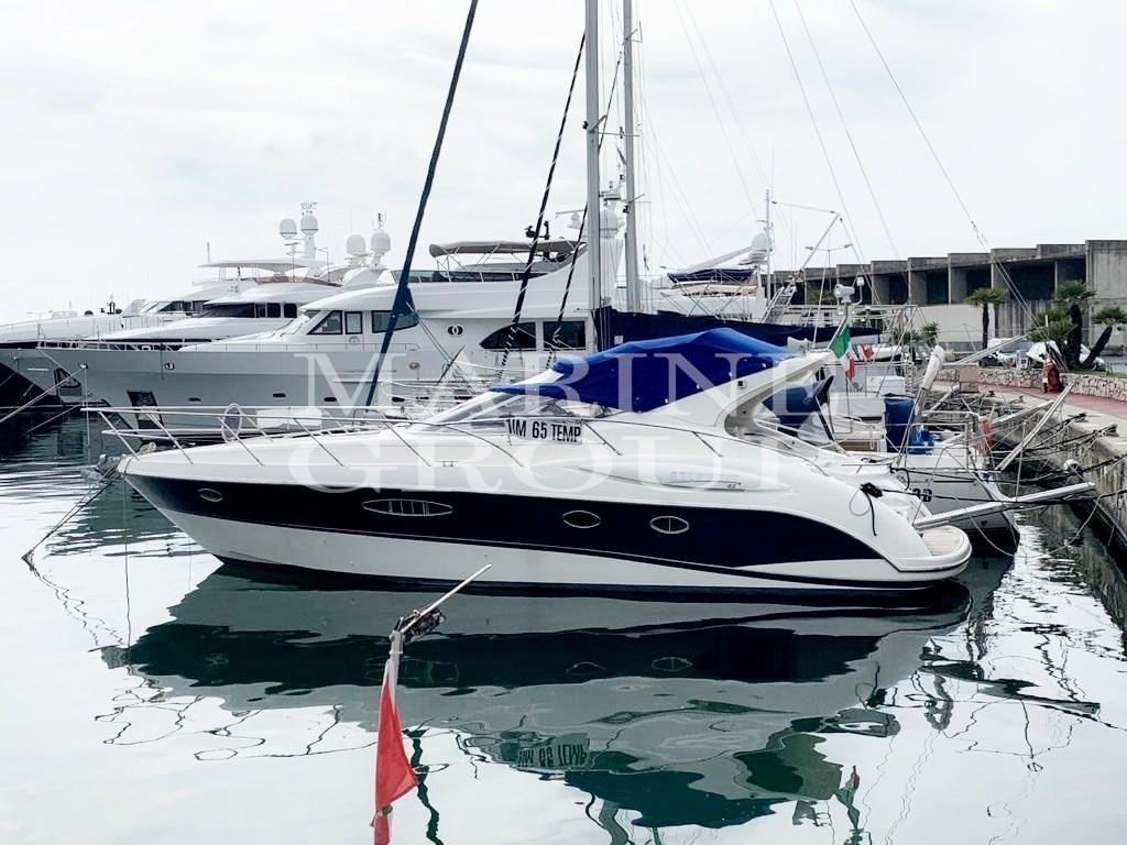 Gobbi 325 Fly bateau à moteur de 10 m avec 2 cabines 2 x 231 CV Volvo