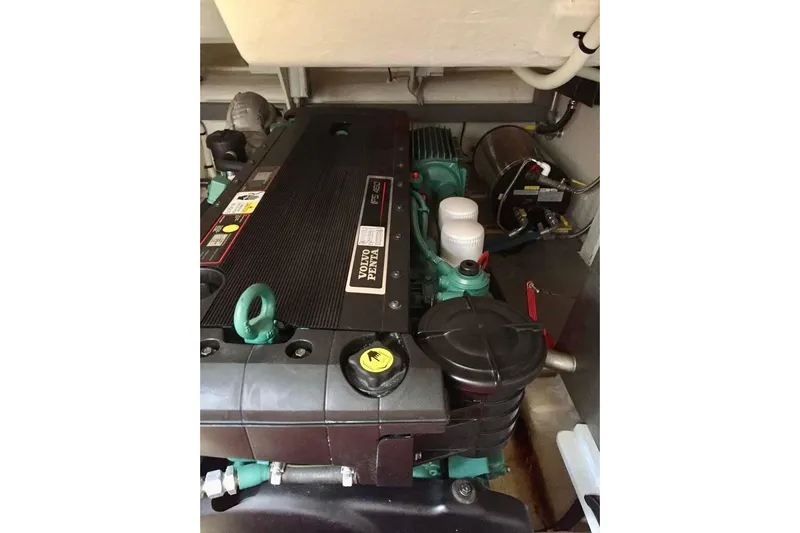  Yacht Photos Pics Engine compartment of 2008 Cantieri di Sarnico 43 with Volvo Penta engine.