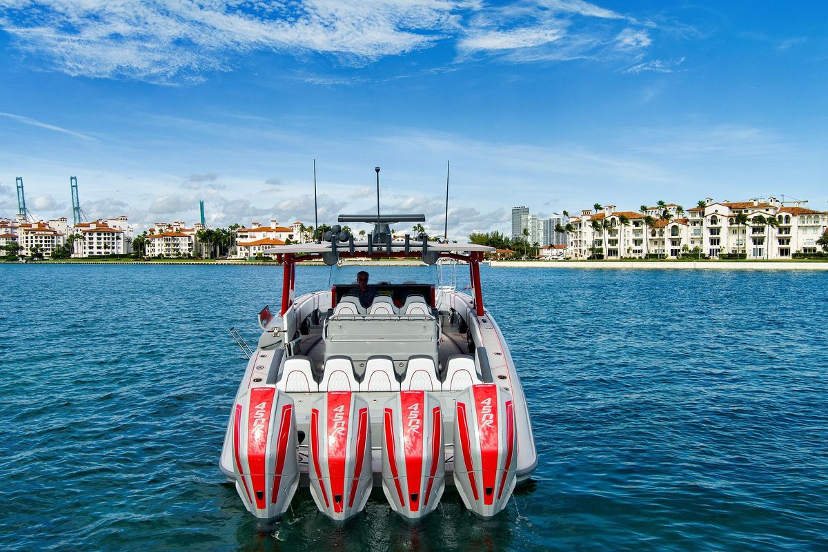 2023 Midnight Express 43 