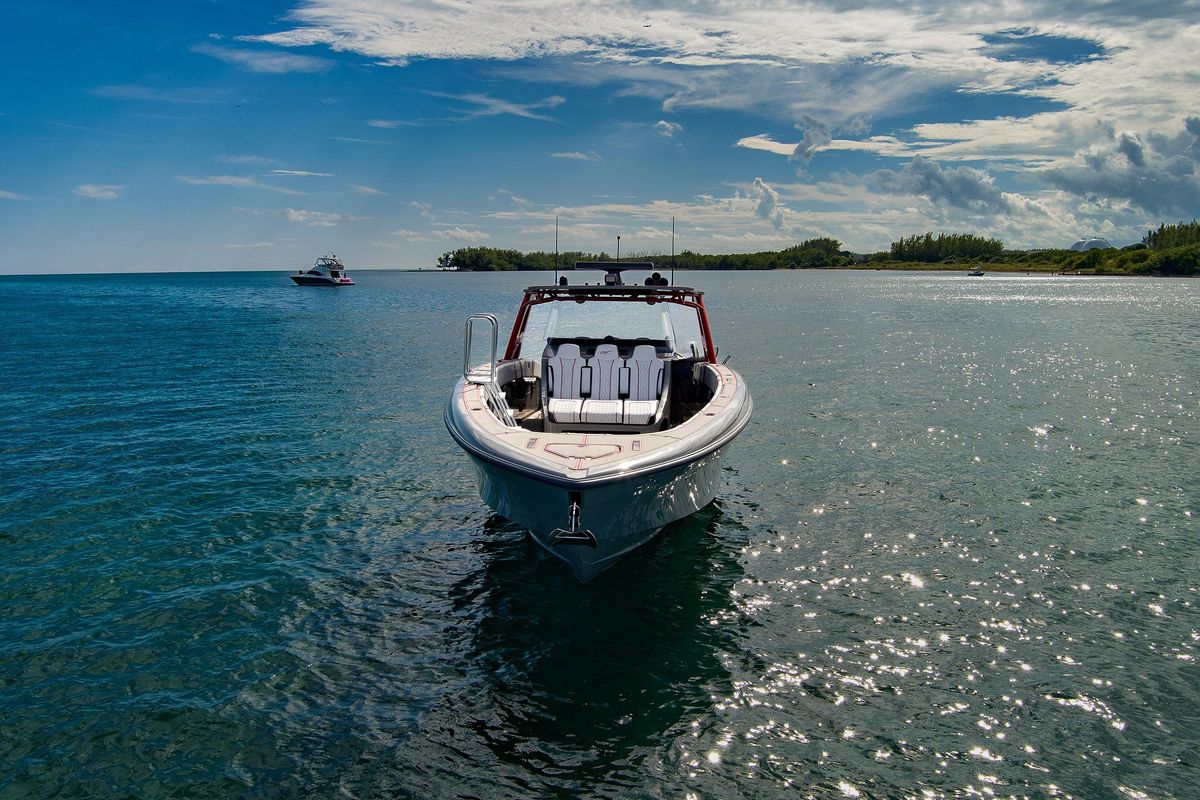 2023 Midnight Express 43 