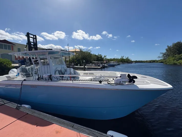  Yacht Photos Pics 2025 INVINCIBLE 35 CAT - Image 18