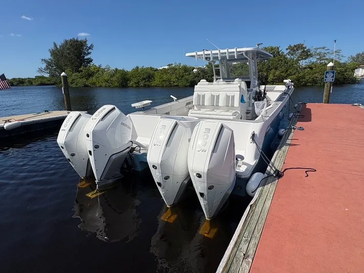  Yacht Photos Pics 2025 INVINCIBLE 35 CAT - Image 19