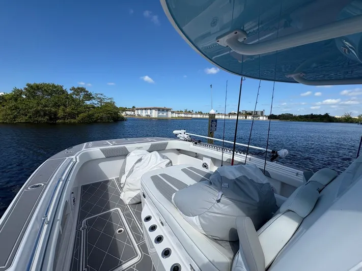  Yacht Photos Pics 2025 INVINCIBLE 35 CAT - Image 12