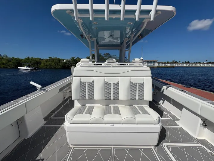  Yacht Photos Pics 2025 INVINCIBLE 35 CAT - Image 10