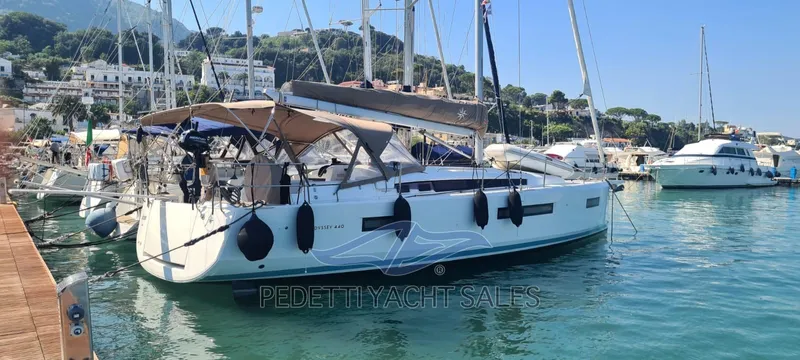  Yacht Photos Pics Jeanneau Sun Odissey 440 (1)