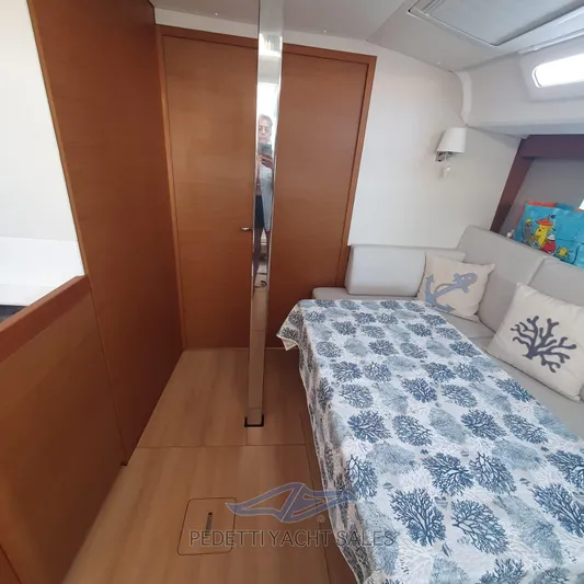  Yacht Photos Pics Jeanneau Sun Odissey 440 (12)