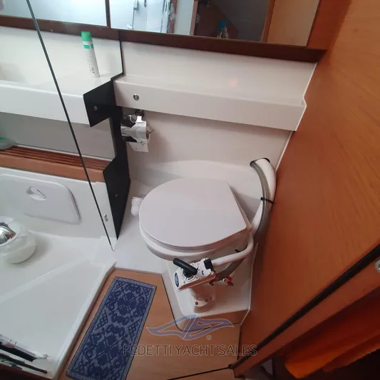  Yacht Photos Pics Jeanneau Sun Odissey 440 (9)