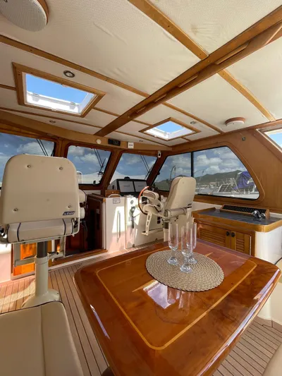 Paradise Yacht Photos Pics 