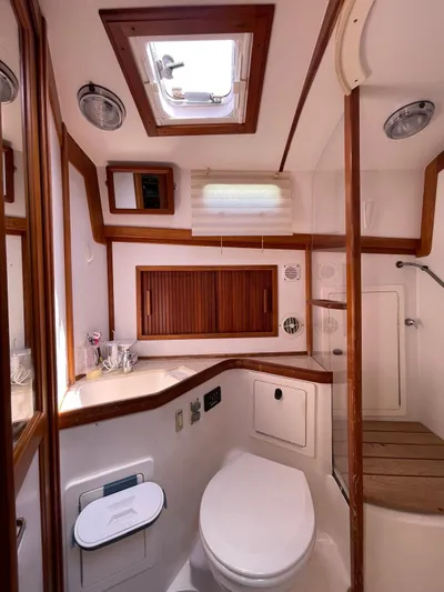 Paradise Yacht Photos Pics 